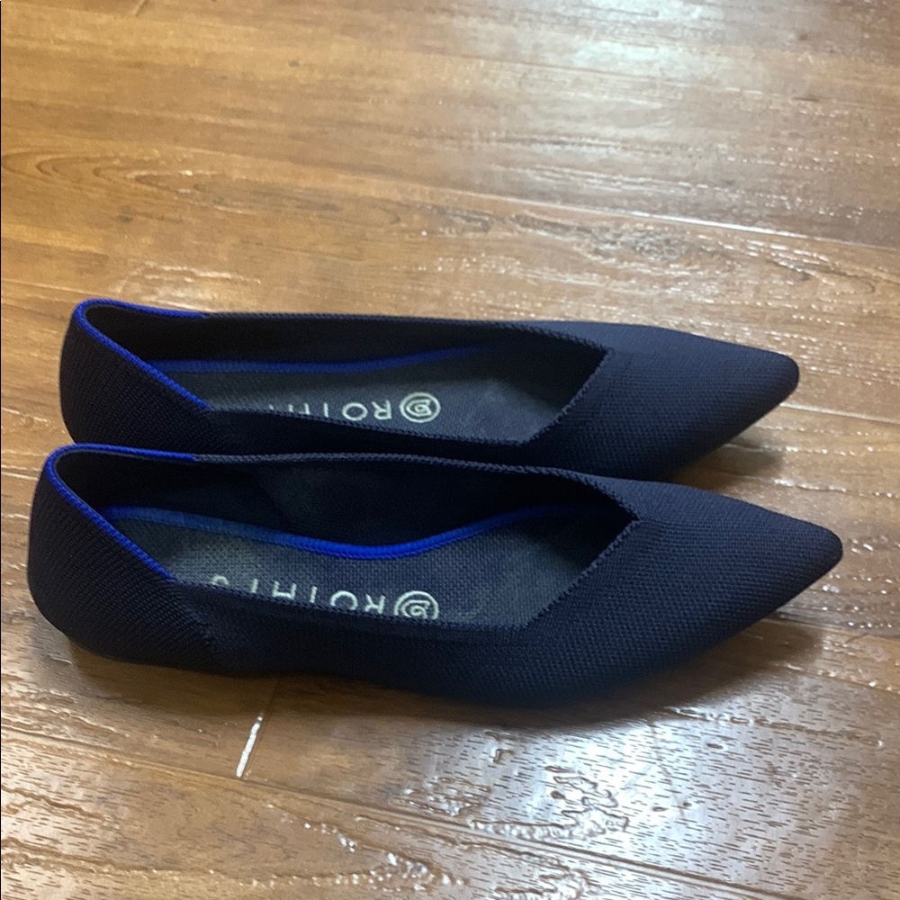 Rothy’s Pointed Toe Knit Flats in Navy